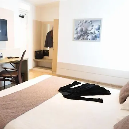 Le Saint Germain 3* Aulnay-sous-Bois