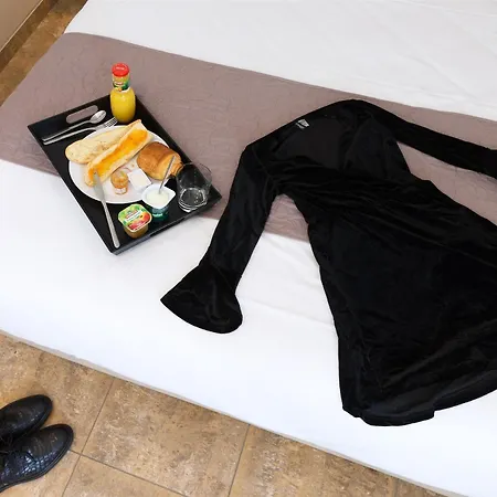 Le Saint Germain Hotel