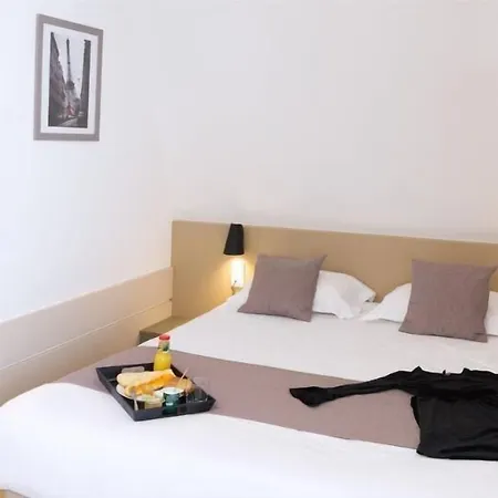 Le Saint Germain Otel 3*
