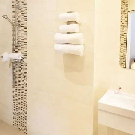 Le Saint Germain Hotel Aulnay-sous-Bois