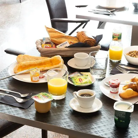Le Saint Germain Hotel